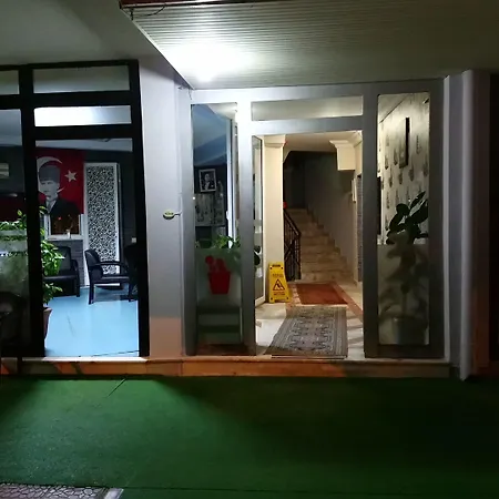 White Cat Sevgi Hotel 2*