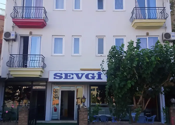 White Cat Sevgi Hotel 2*