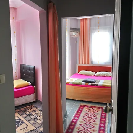 White Cat Sevgi Hotell