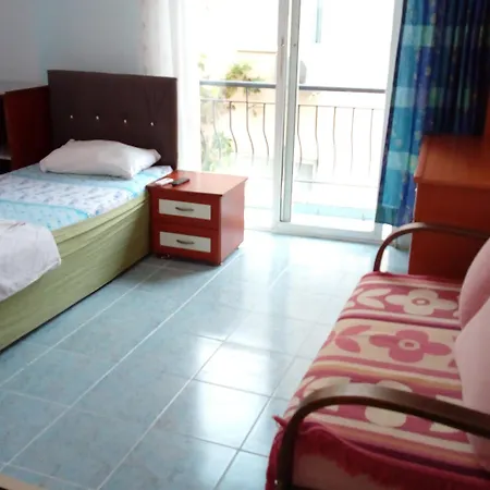 White Cat Sevgi Hotell