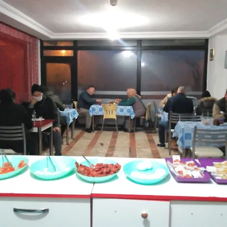White Cat Sevgi Hotell